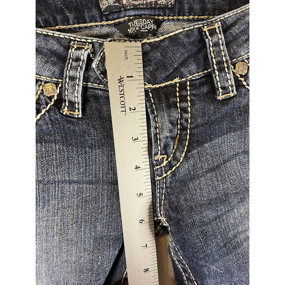 Silver Tuesday Low Rise Crop Denim Women’s Size 26 Medium Wash Jeans - Picture 3 of 6